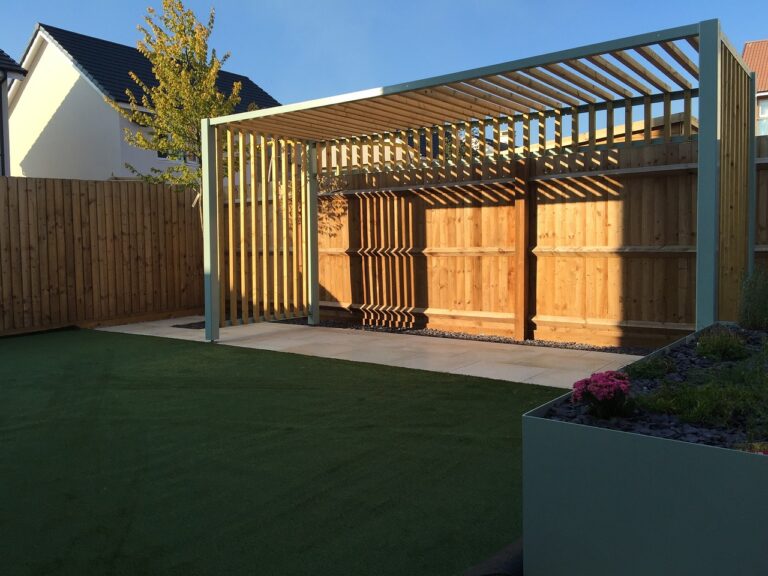 Can you build a pergola next to a fence UK